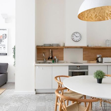 The Barcelona Centric Apt By Maison Pinata Luaran gambar