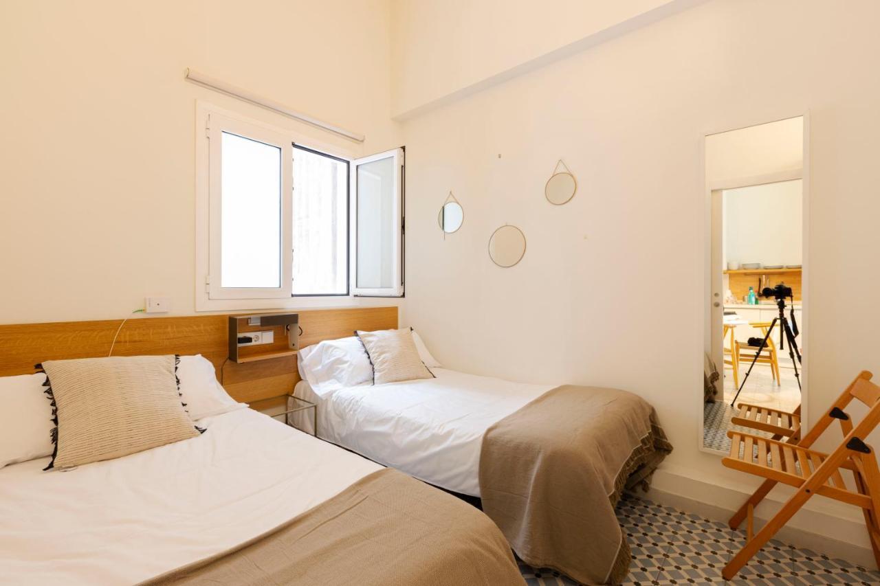 The Barcelona Centric Apt By Maison Pinata Luaran gambar